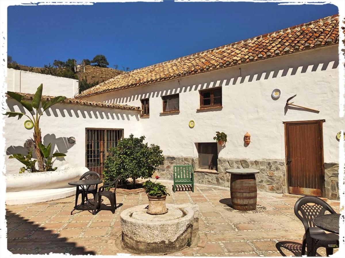 Cortijo Casas Viejas Villa Malaga Exterior photo